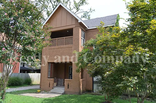 First Month Free; Adorable Duplex In Crosstown Area! Photo 1