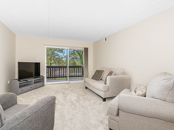 4th image of 8010 Woodglen Ln APT 208