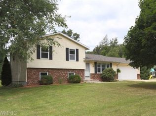 52178 Nancy Ln, Three Rivers, MI 49093