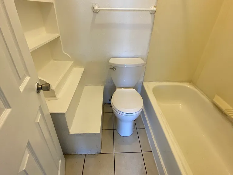 237 E Wood St #1 — Photo 8