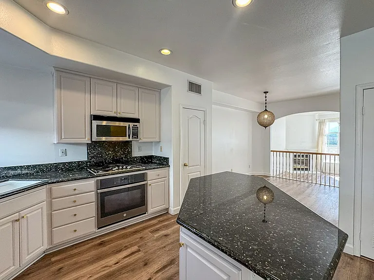 5720 S Glennie Ln #B — Photo 9