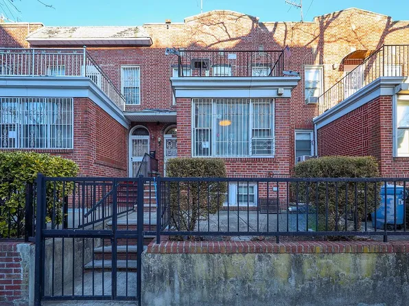 1709 W 1st St, Brooklyn, NY 11223