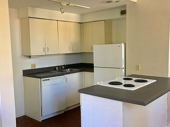 4th image of 2107 Sidney St APT D