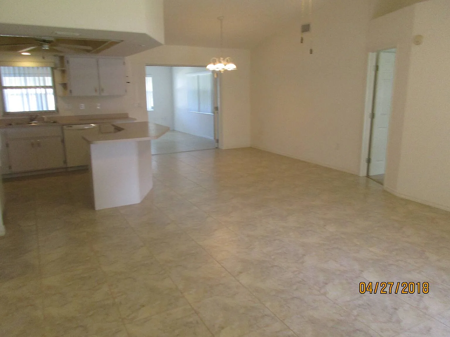 2 bed, 2.0 bath, 1445 sqft, $1,475 — Photo 2