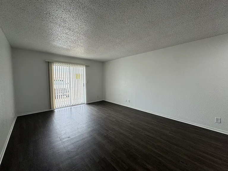 Prairie View Apartments — Photo 15