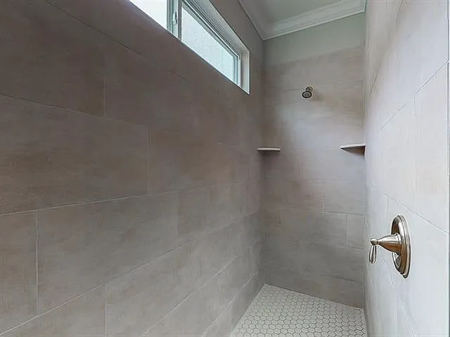 212 Cottage Ct — Photo 9