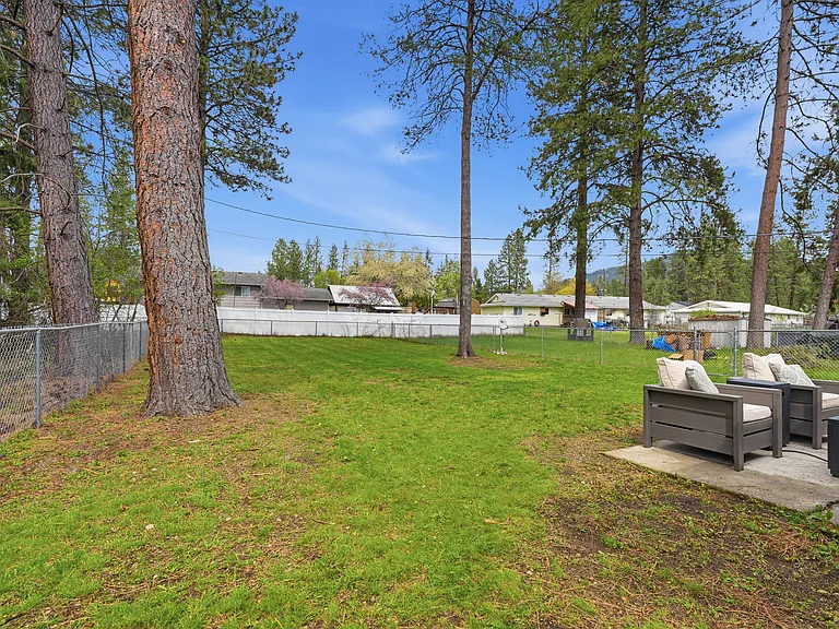807 E Timber Ln — Photo 23