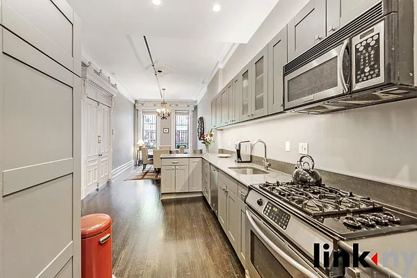Sold by Link NY Realty | media 4