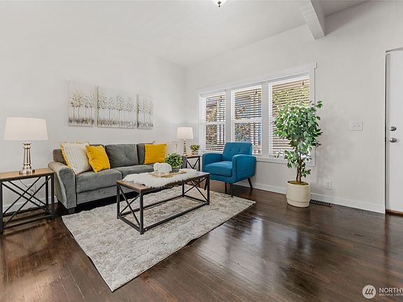 5th image of 2409 Lombard Avenue #C