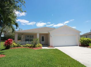 955 N 13th Sq, Vero Beach, FL 32960