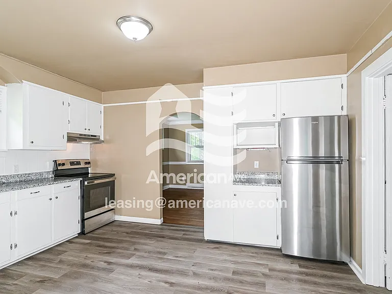 1457490_007_kitchen_7.jpg