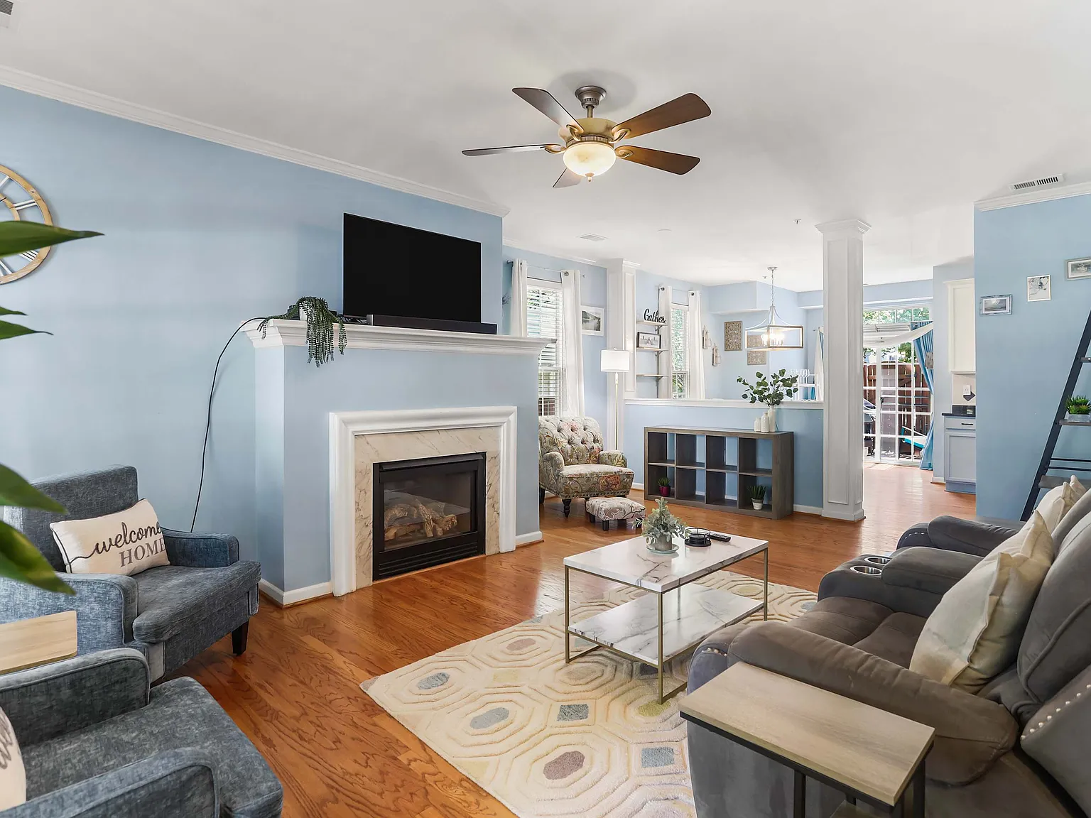 2 bed, 2.5 bath, 1502 sqft, $6,000 — Photo 2