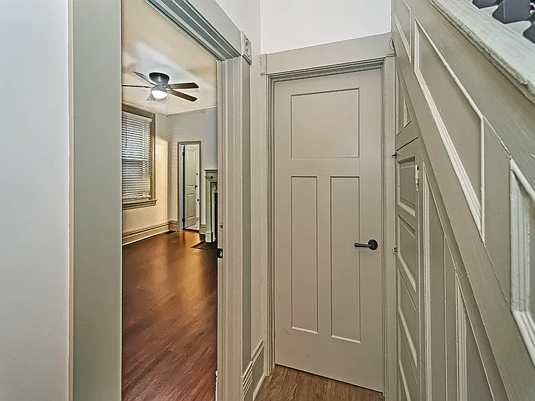 1136 N Euclid Ave #1 — Photo 4
