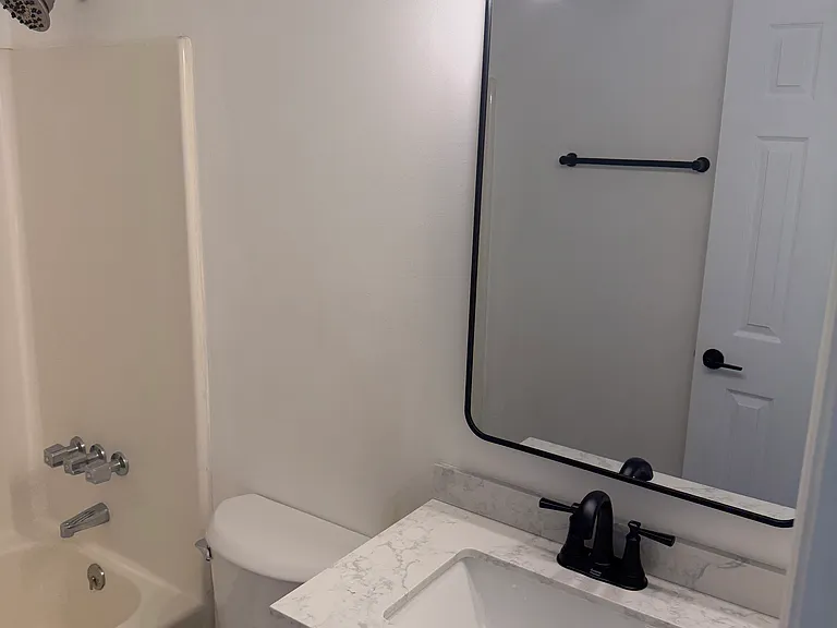 1088 Marsh Court Ln — Photo 10