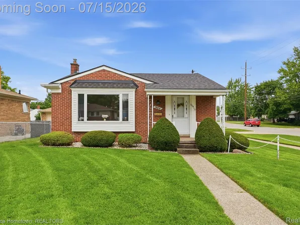 30410 Florence St, Garden City, MI 48135