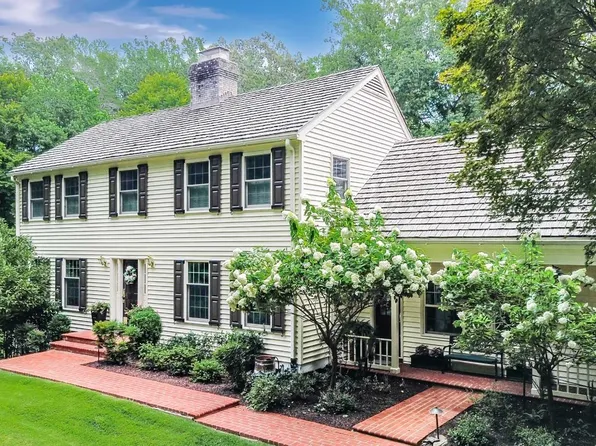 8107 Vista Point Ln, Fairfax Station, VA 22039