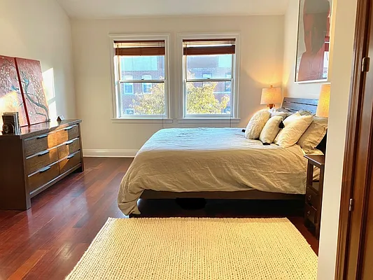 Sold by Hauseit LLC | media 9