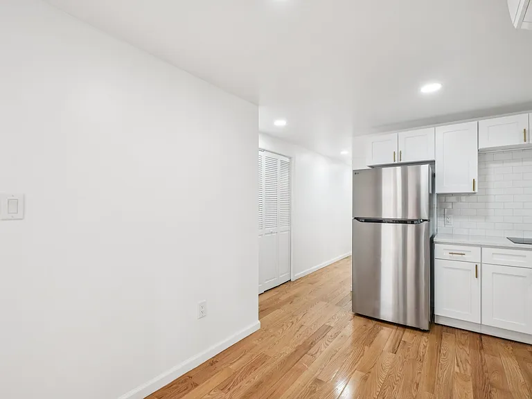 1223 Spruce St #3F — Photo 4