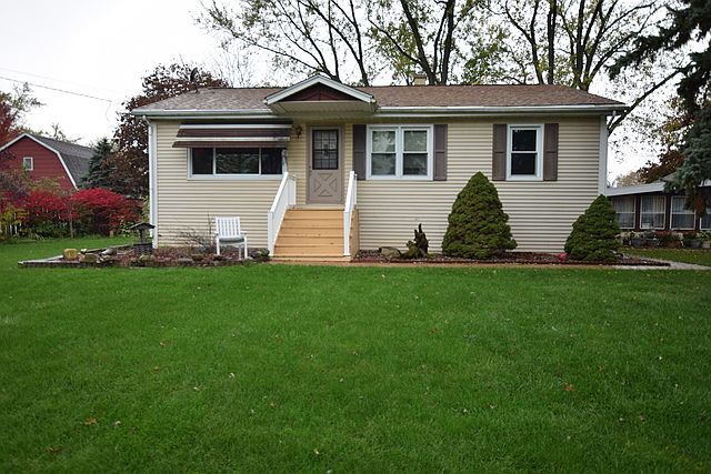 1st image of 17434 Parkside Ave