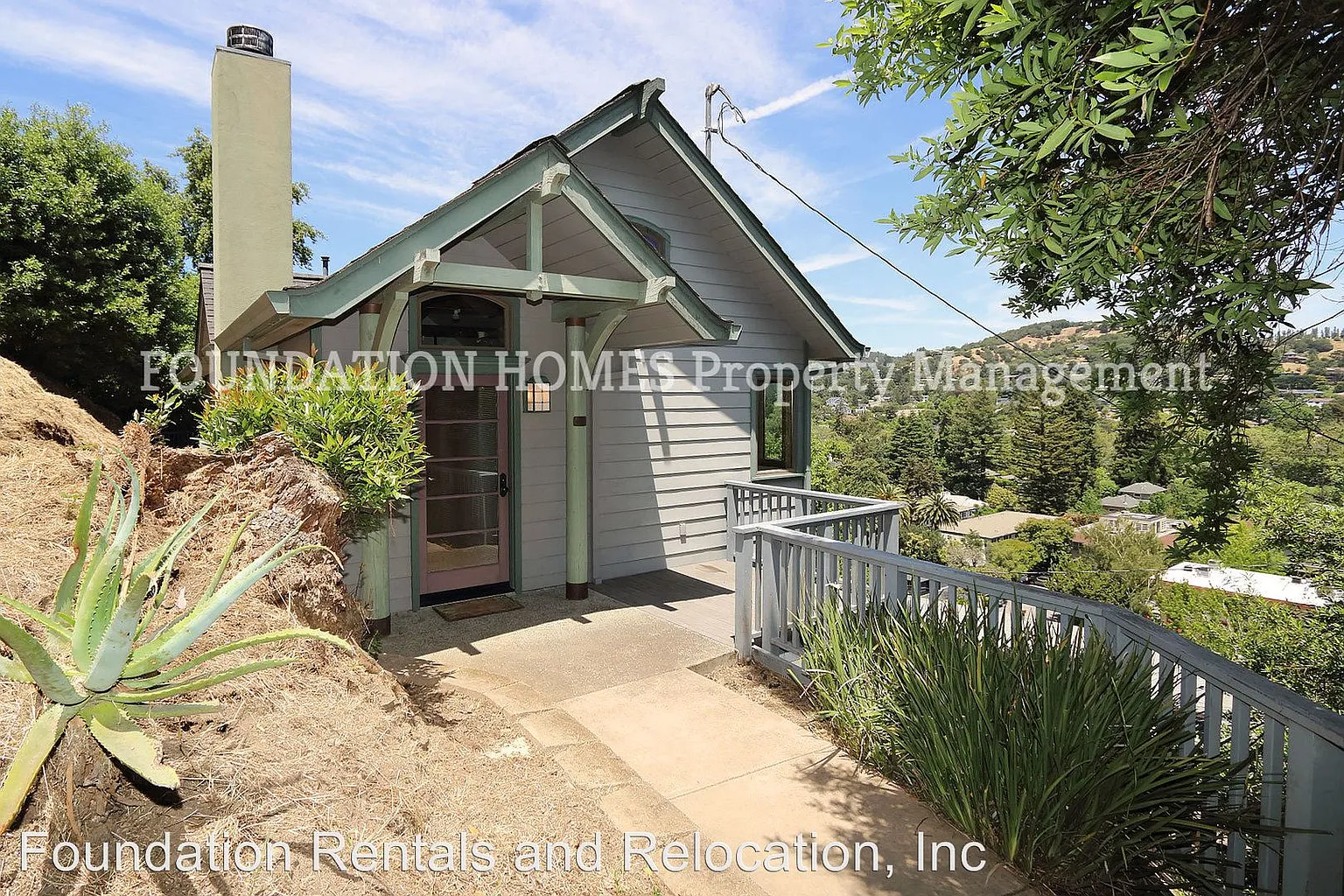 456 Ethel Ave photo 1