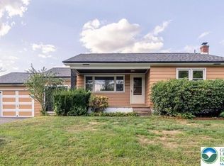 3095 Main Rd E, Emmaus, PA 18049