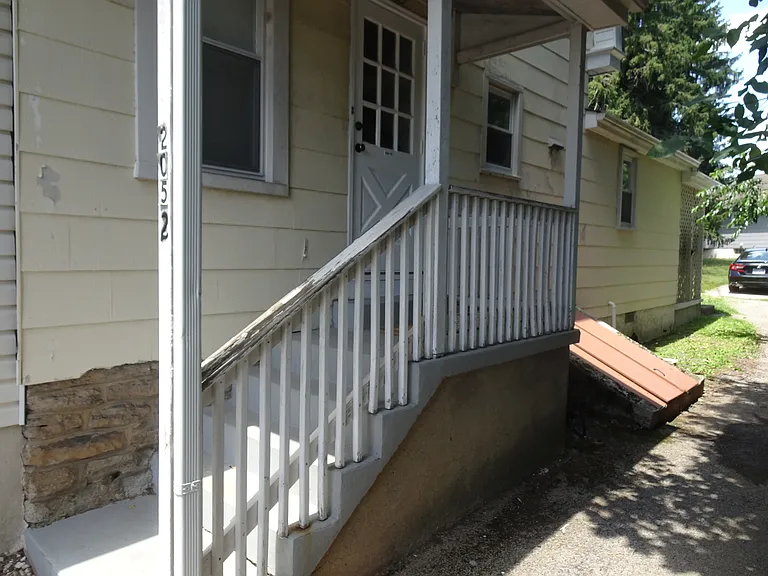 205 E Montgomery Ave #B — Photo 1