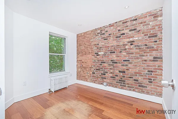 Rented by Keller Williams NYC | media 20