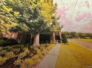 2698 Wynterhall Rd S, Huntsville, AL 35803