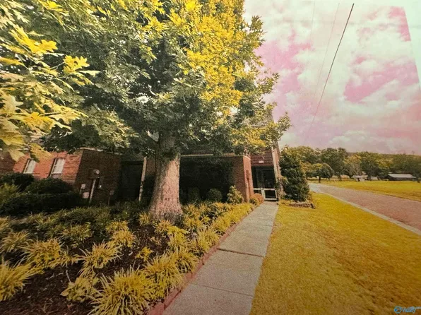2698 Wynterhall Rd S, Huntsville, AL 35803