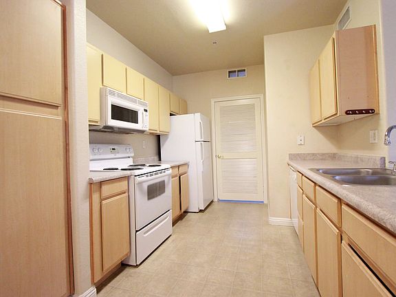 4th image of 24909 Madison Ave Unit 3022