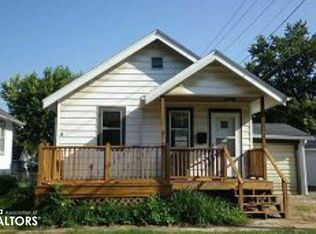 912 Denmark St, Burlington, IA 52601