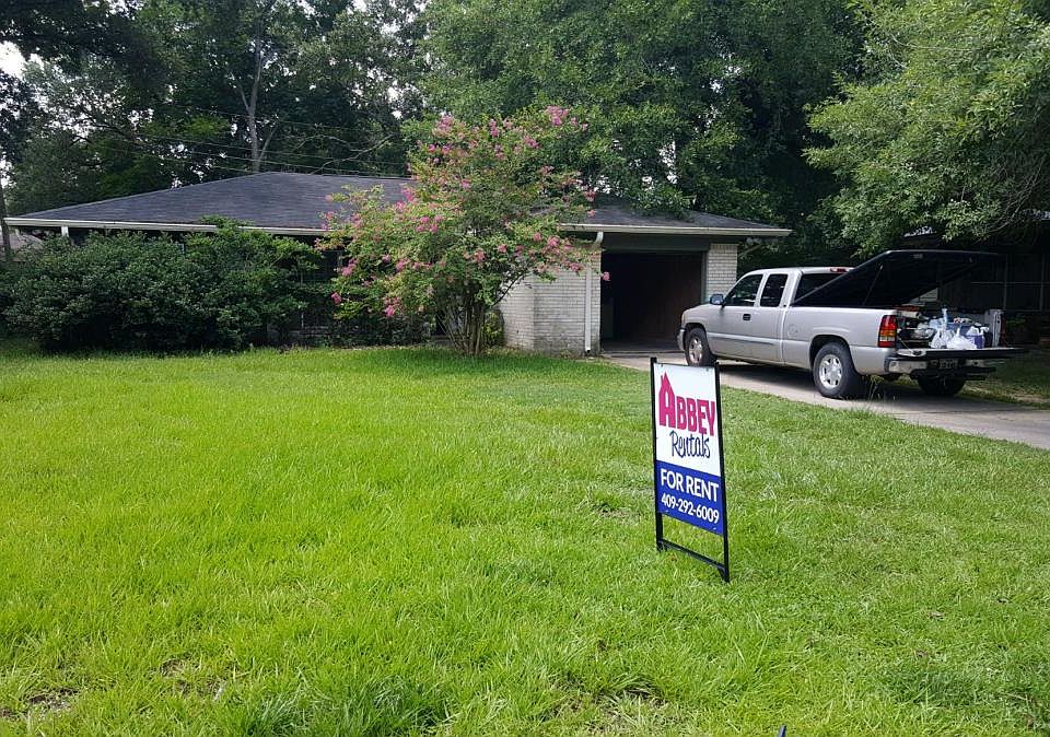 1st image of 633 Crepe Myrtle Ave