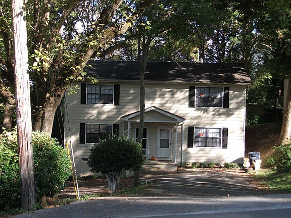 1412 Reeves Ave 
Apartment B