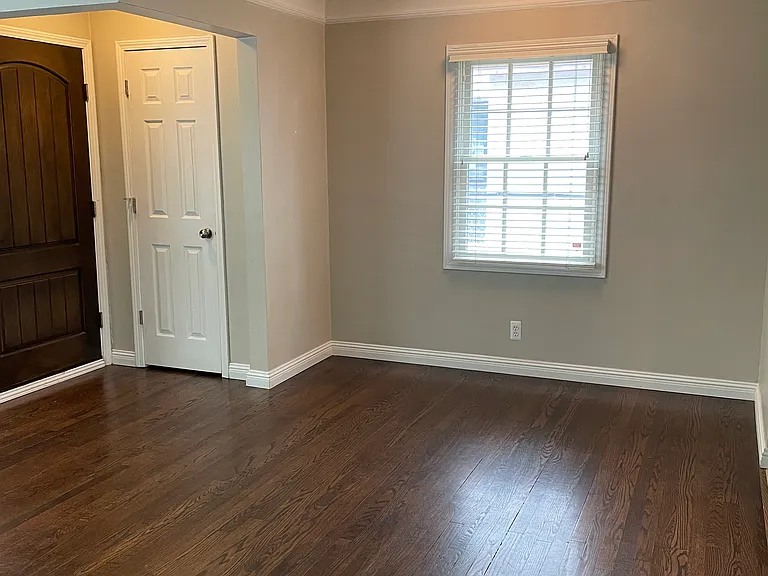 1725 Banbury St — Photo 26