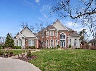 11415 Clayton Rd, Saint Louis, MO 63131