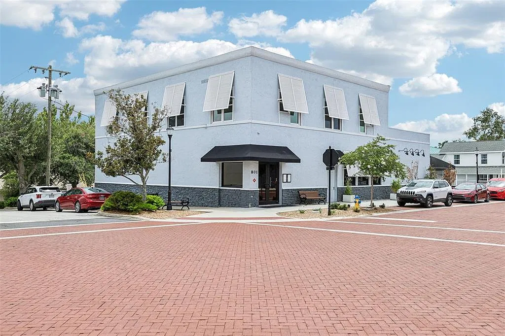 1 bed, 1.0 bath, 615 sqft, $1,550 — Photo 1