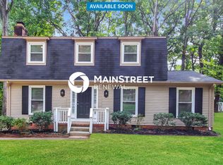 1905 Burgenfield Dr, Greensboro, NC 27407