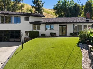 4810 Rosa Rd, Woodland Hills, CA 91364