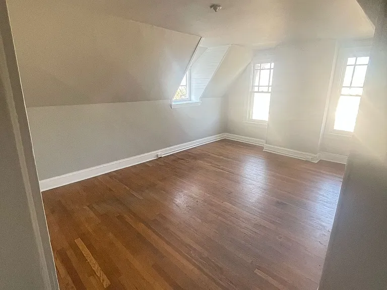 345 N Potomac St — Photo 2