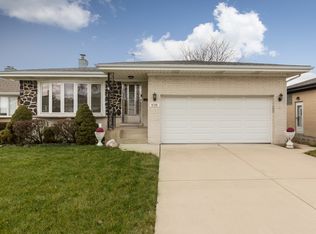8150 N Root Ct, Niles, IL 60714