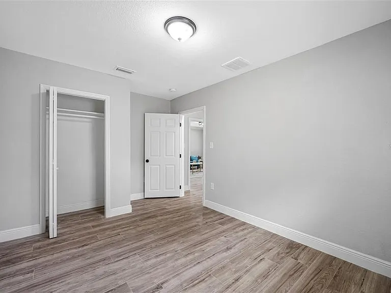 1901 E New Orleans Ave — Photo 17