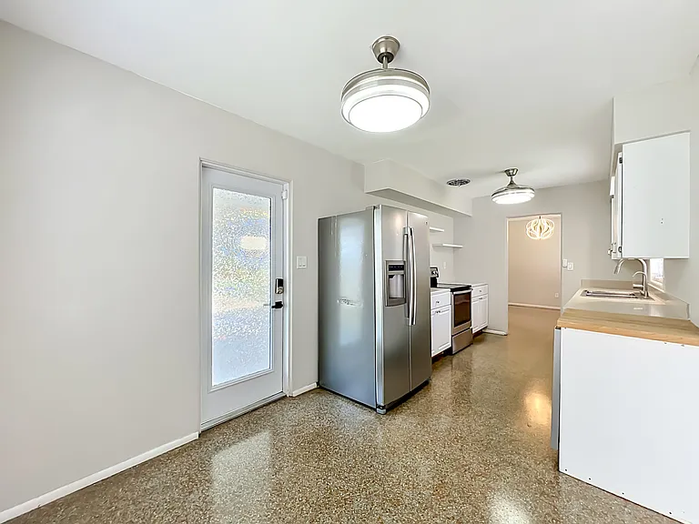 5342 Adanson St — Photo 22