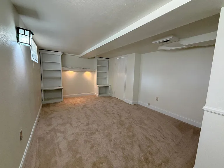 340 S Franklin St — Photo 19