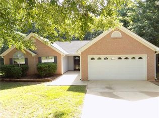 156 Southern Magnolia Ln, Rex, GA 30273