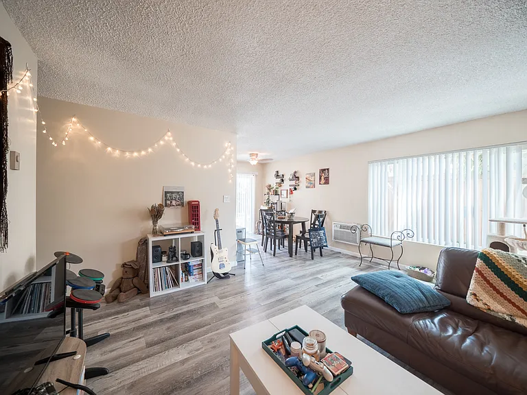 4182 Texas St — Photo 4
