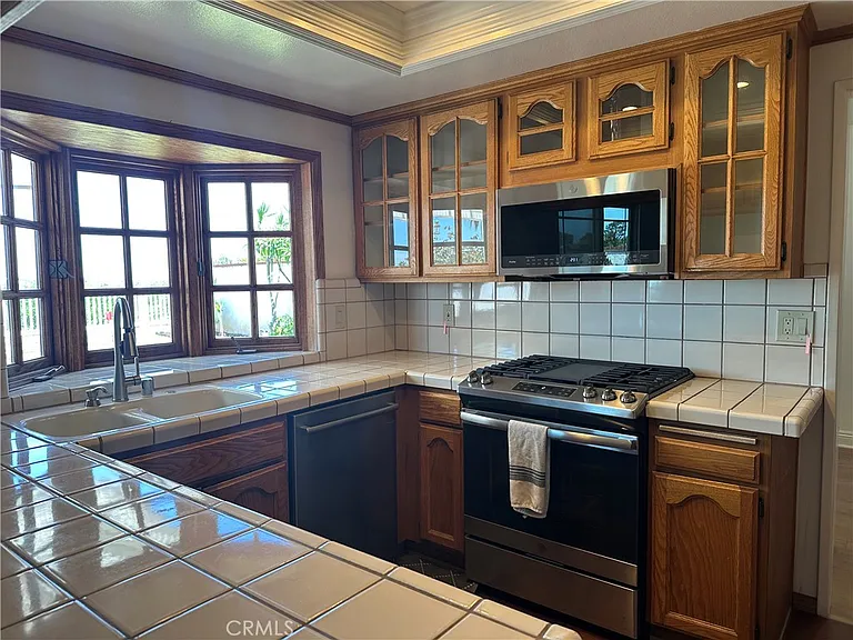 28642 Mount Sawtooth Dr — Photo 4