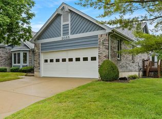 3055 Devilla Trl #8B, Saint Charles, MO 63301