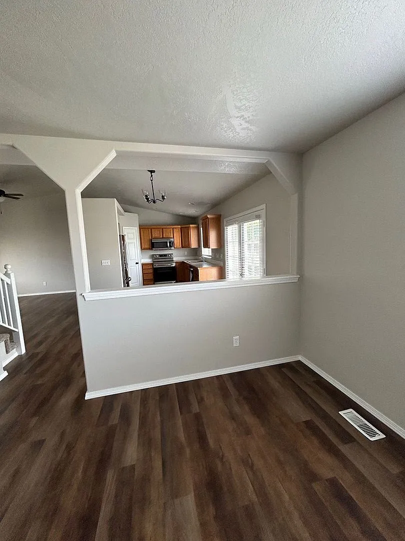 Beautiful Nampa Home Available Jan. 20th — Photo 4