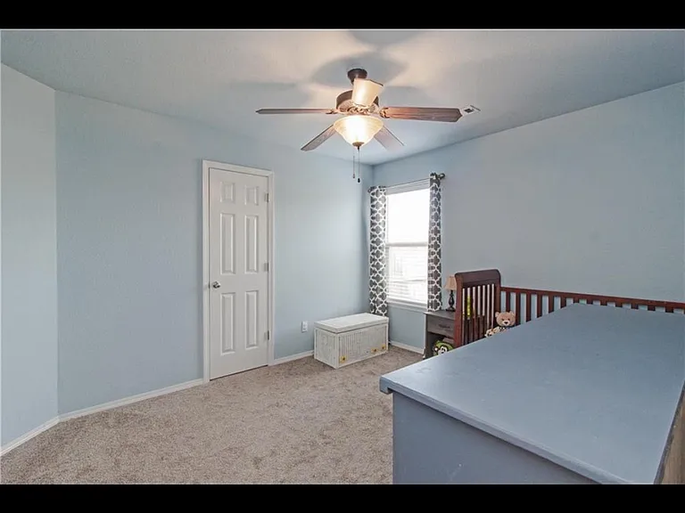 3101 Wentworth Ave — Photo 10