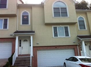 235 Palisades Dr, Morgantown, WV 26508